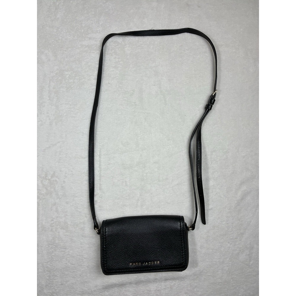 Marc Jacobs Women's Black Small Crossbody Snap Magnet Bag Gold Logo, Strap
